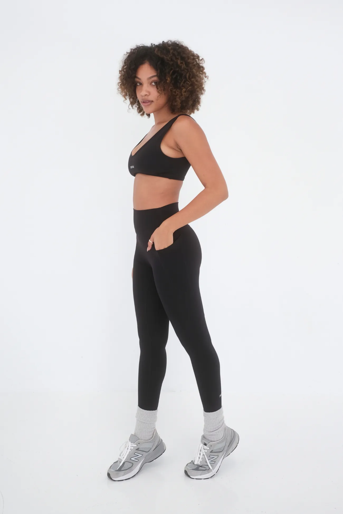 Alpine Sports Bra - Black
