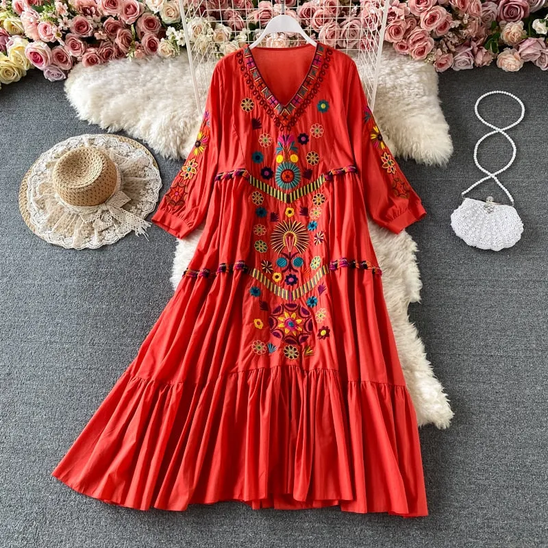 Boho Chic Floral Embroidery Maxi Dress