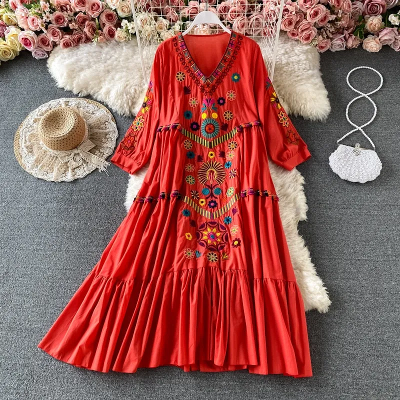 Boho Chic Floral Embroidery Maxi Dress