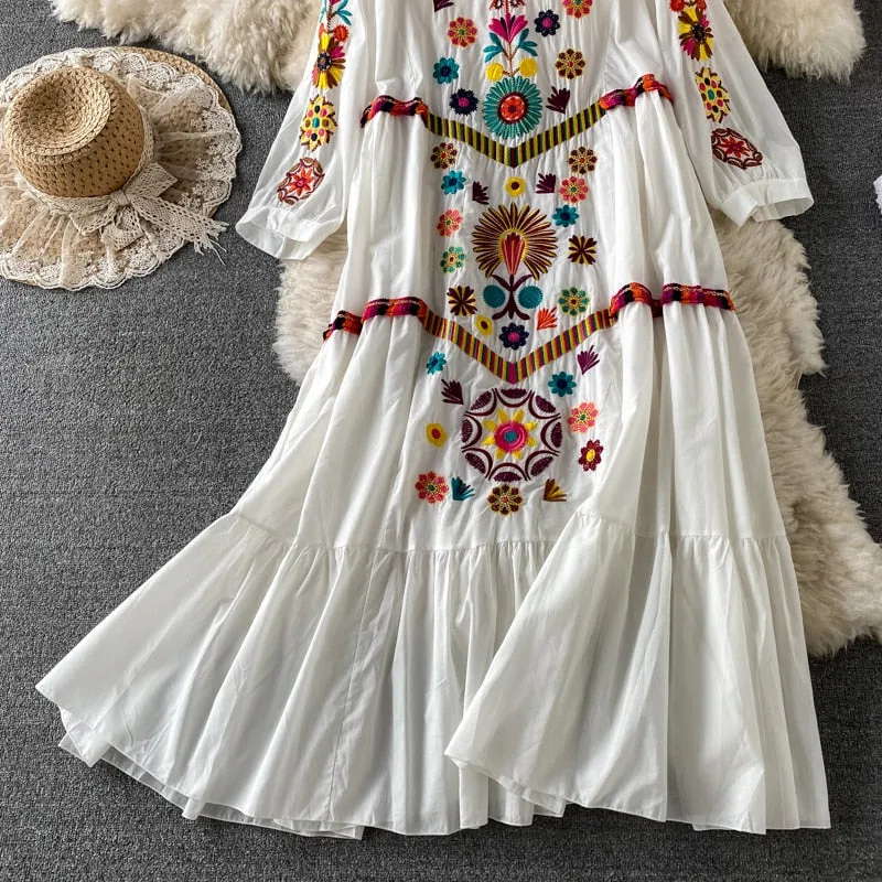Boho Chic Floral Embroidery Maxi Dress