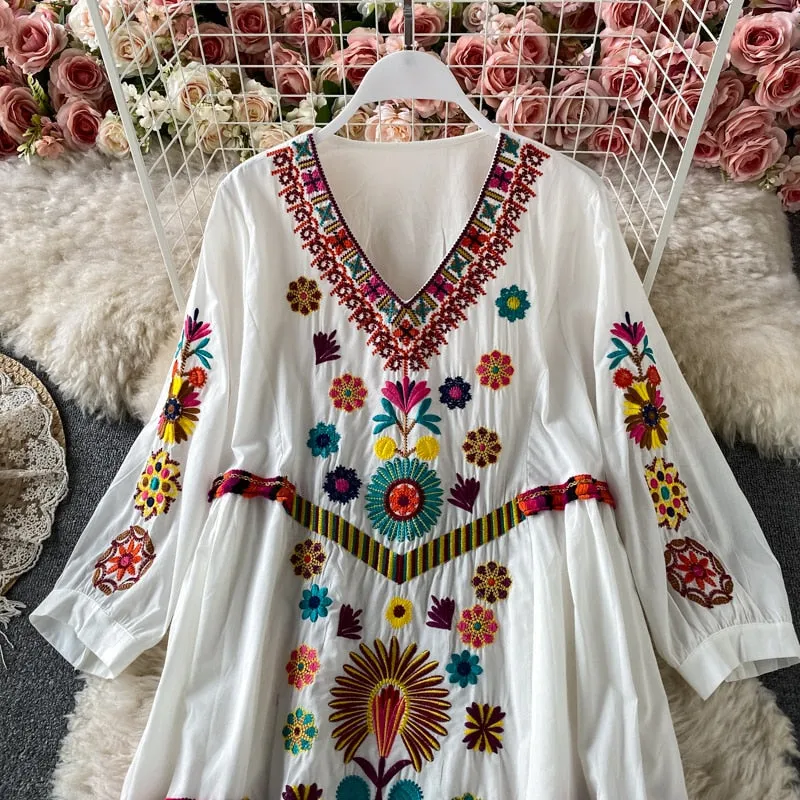 Boho Chic Floral Embroidery Maxi Dress