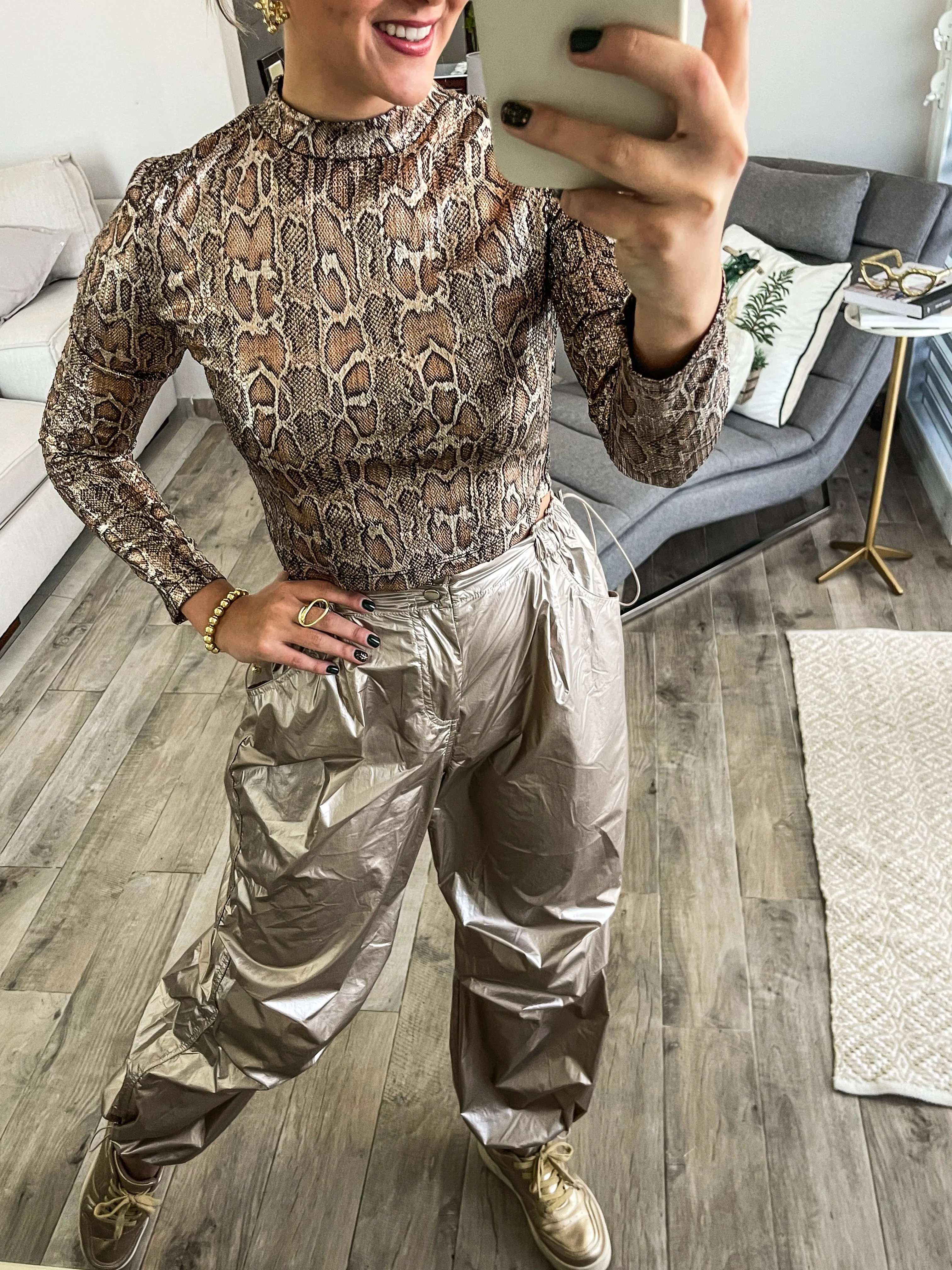 CHAMPAGNE METALLIC PARACHUTE JOGGERS