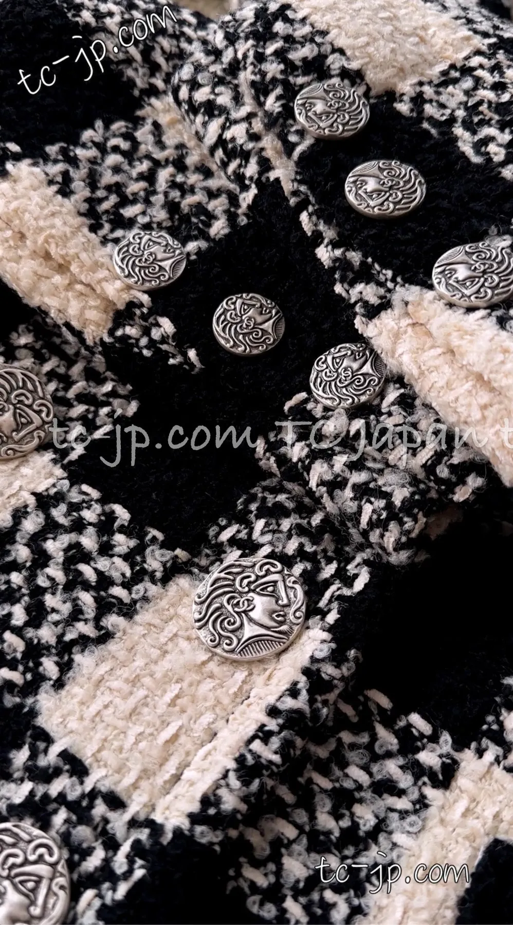 CHANEL 16PF Ivory Black Wool Silk Double Tweed Coat 34 36 38 40 シャネル アイボリー ブラック ウール シルク チェック ツイード コート メンズも！即発