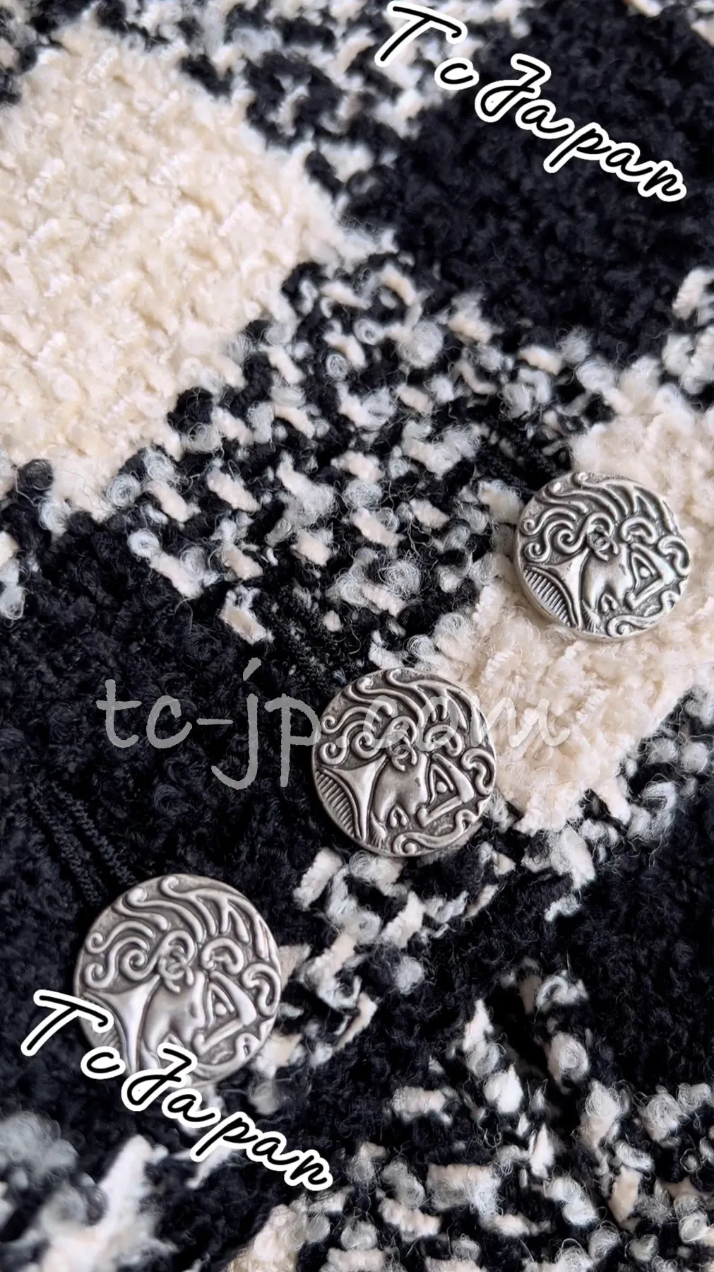 CHANEL 16PF Ivory Black Wool Silk Double Tweed Coat 34 36 38 40 シャネル アイボリー ブラック ウール シルク チェック ツイード コート メンズも！即発