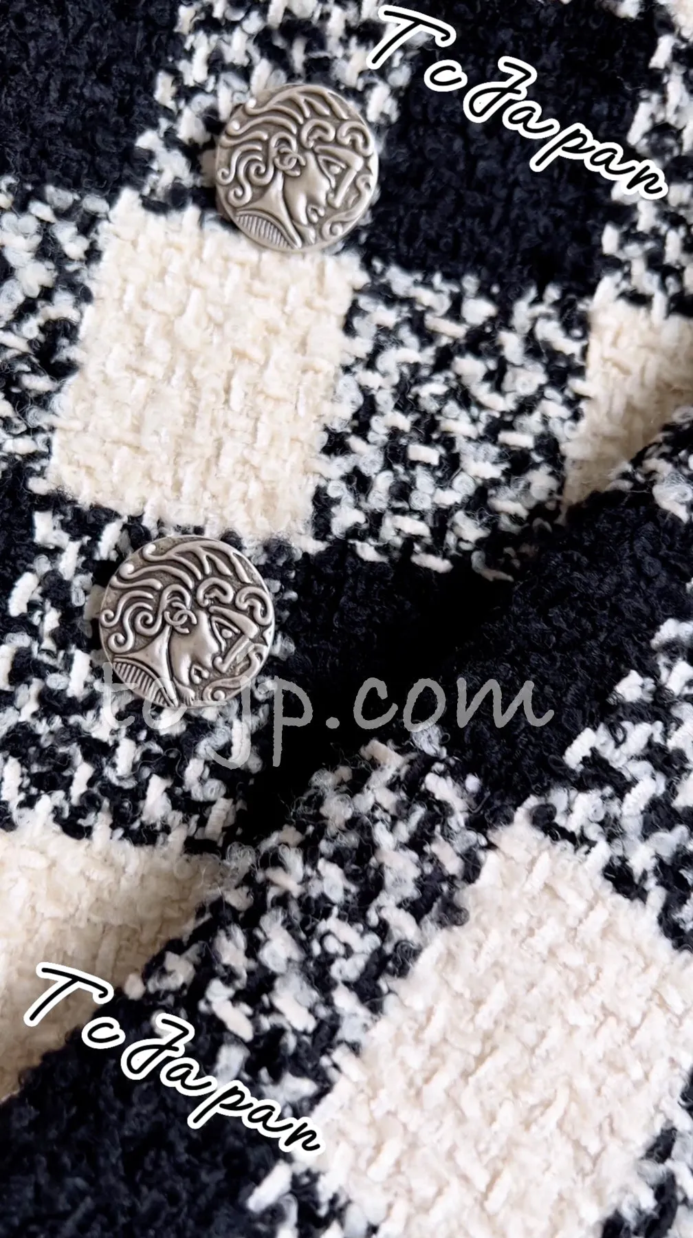 CHANEL 16PF Ivory Black Wool Silk Double Tweed Coat 34 36 38 40 シャネル アイボリー ブラック ウール シルク チェック ツイード コート メンズも！即発