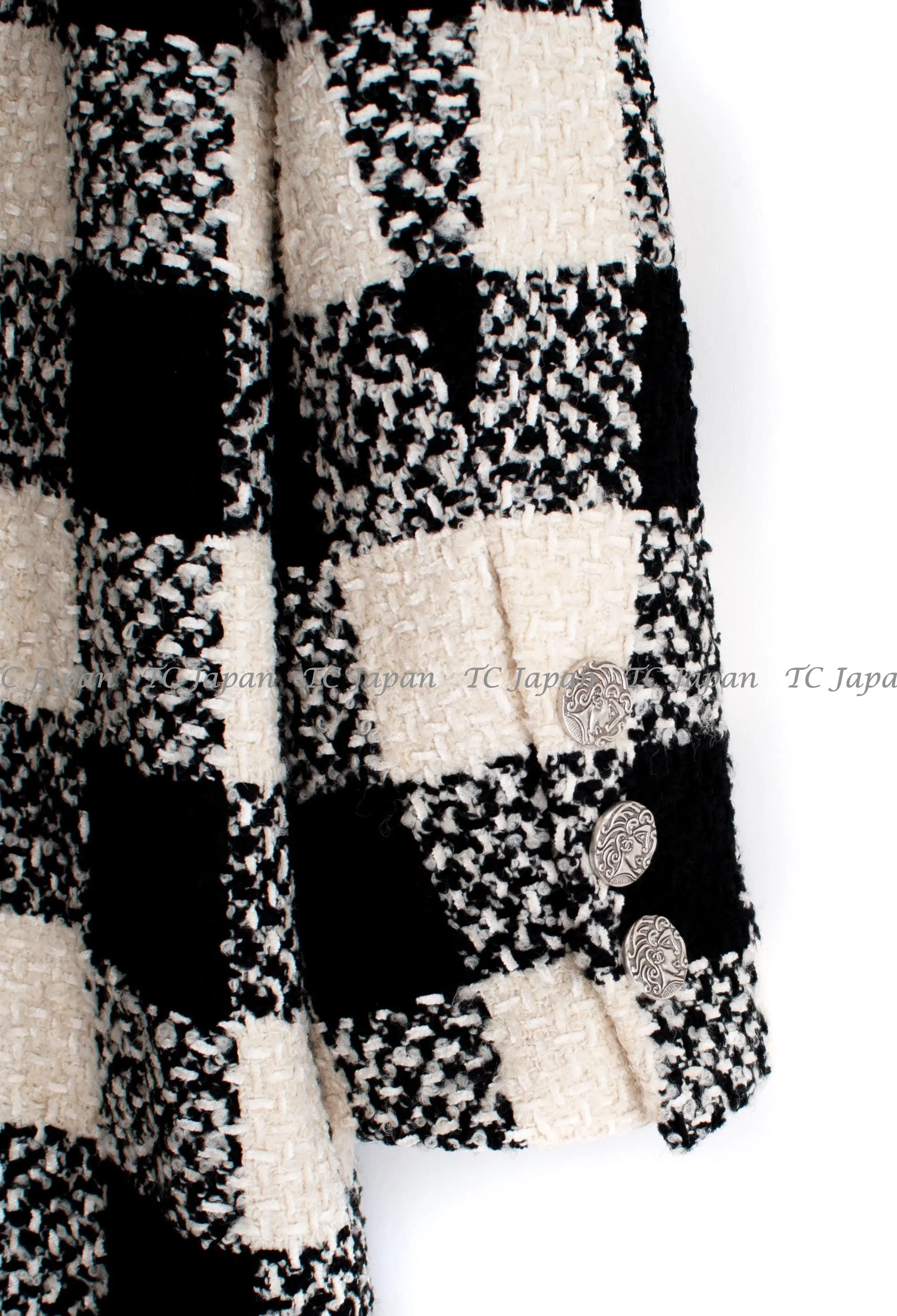 CHANEL 16PF Ivory Black Wool Silk Double Tweed Coat 34 36 38 40 シャネル アイボリー ブラック ウール シルク チェック ツイード コート メンズも！即発