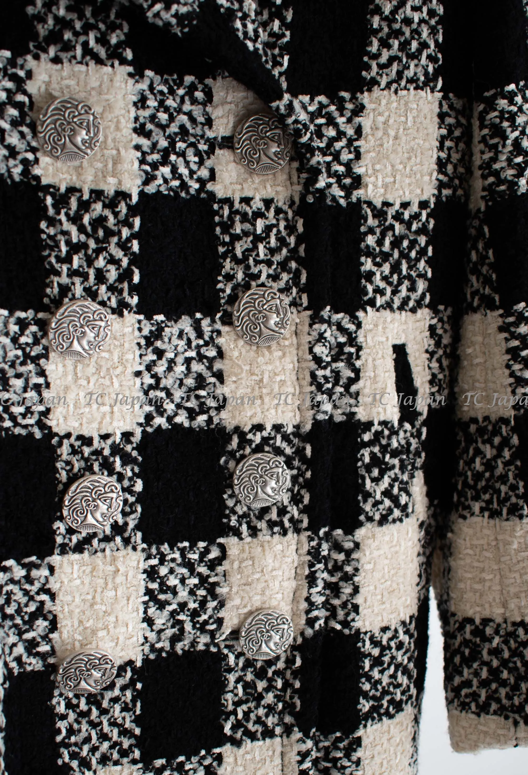 CHANEL 16PF Ivory Black Wool Silk Double Tweed Coat 34 36 38 40 シャネル アイボリー ブラック ウール シルク チェック ツイード コート メンズも！即発