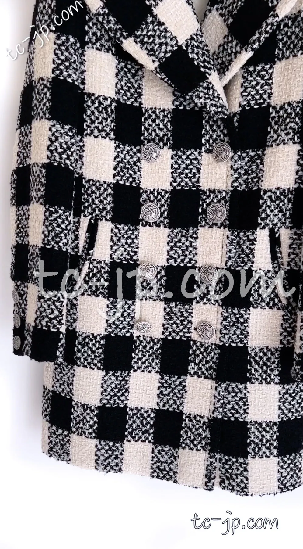 CHANEL 16PF Ivory Black Wool Silk Double Tweed Coat 34 36 38 40 シャネル アイボリー ブラック ウール シルク チェック ツイード コート メンズも！即発