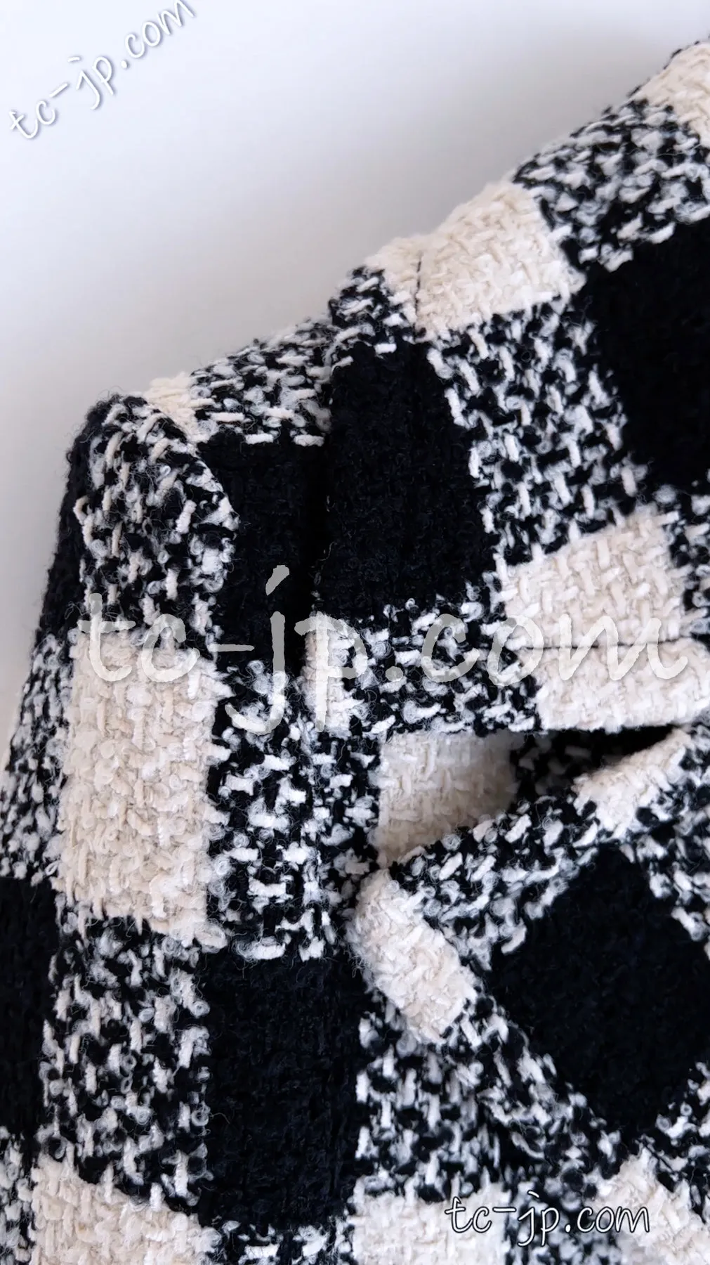 CHANEL 16PF Ivory Black Wool Silk Double Tweed Coat 34 36 38 40 シャネル アイボリー ブラック ウール シルク チェック ツイード コート メンズも！即発