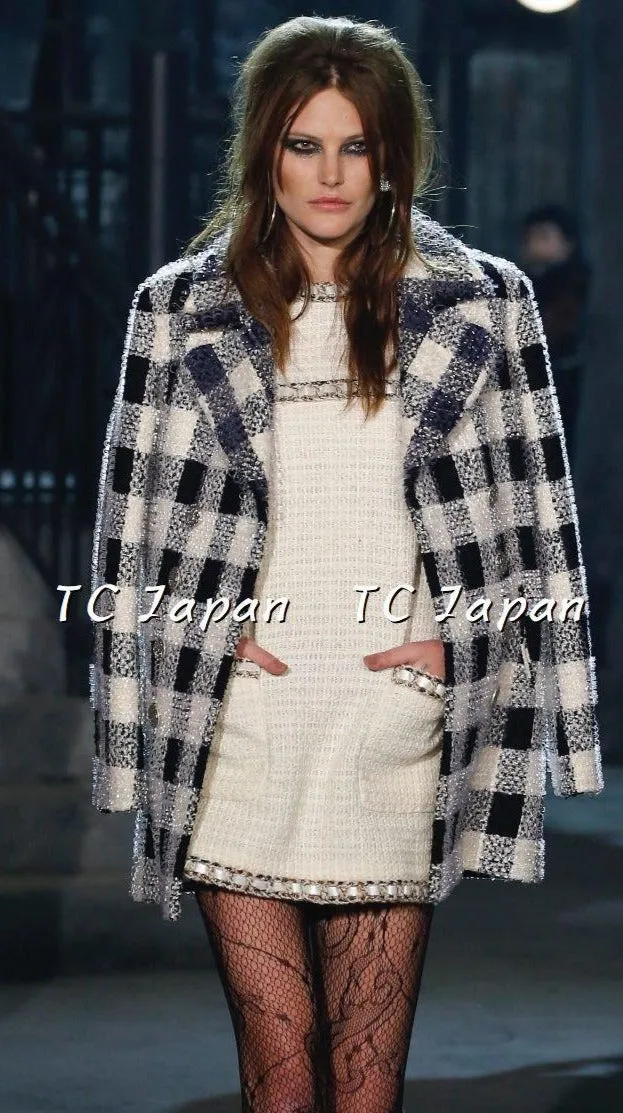 CHANEL 16PF Ivory Black Wool Silk Double Tweed Coat 34 36 38 40 シャネル アイボリー ブラック ウール シルク チェック ツイード コート メンズも！即発