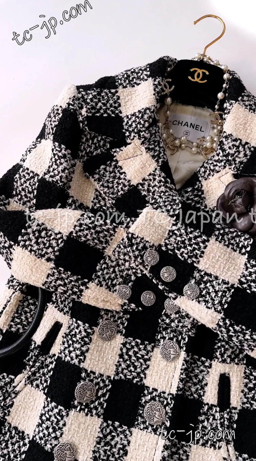 CHANEL 16PF Ivory Black Wool Silk Double Tweed Coat 34 36 38 40 シャネル アイボリー ブラック ウール シルク チェック ツイード コート メンズも！即発
