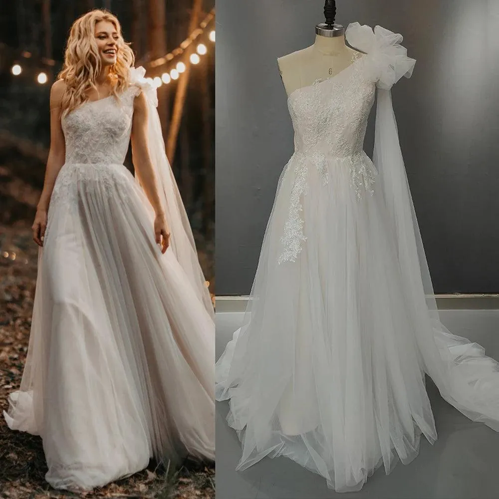 Custom One-Shoulder Ruched Tulle Beach Boho Wedding Dress with Beading & Floral Applique©