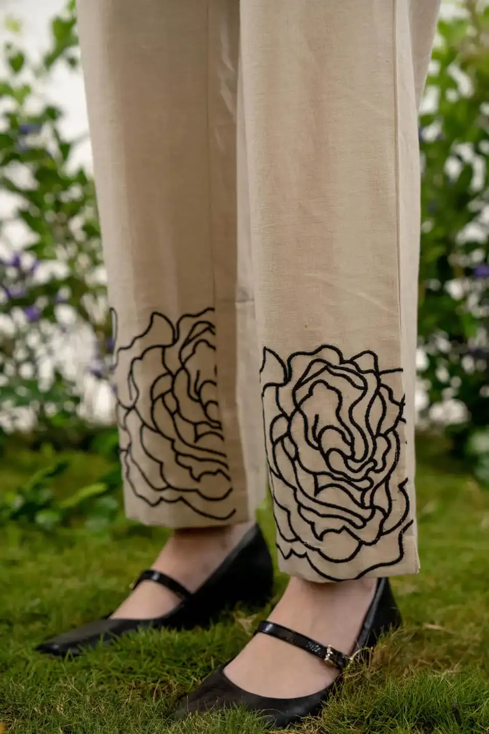 ELEGANT BEIGE FLORAL EMBROIDERED CO-ORD SET