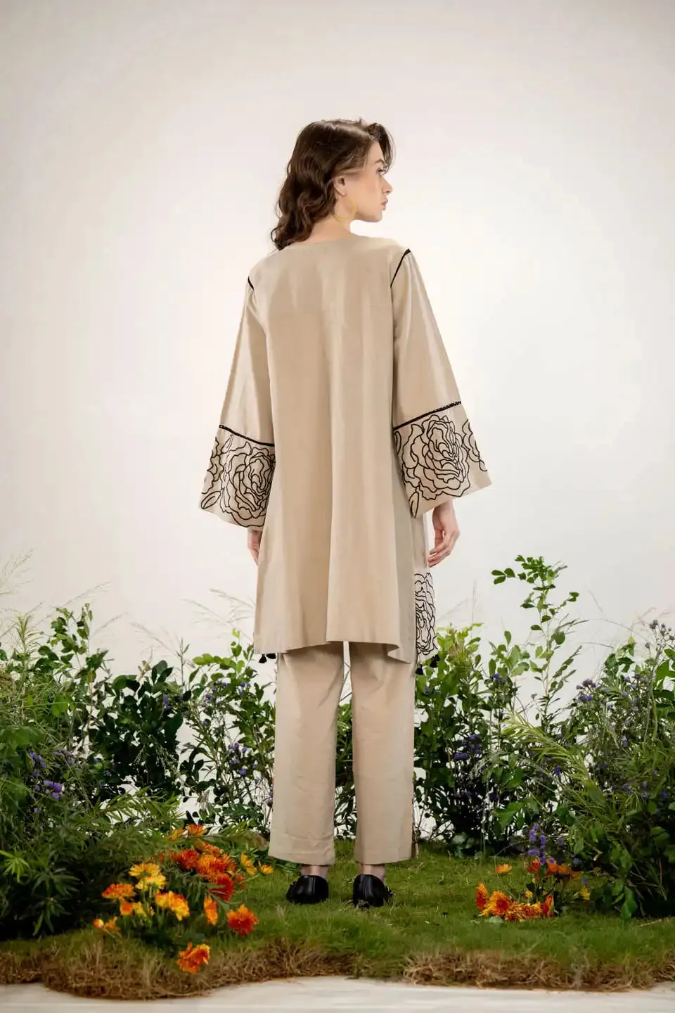 ELEGANT BEIGE FLORAL EMBROIDERED CO-ORD SET