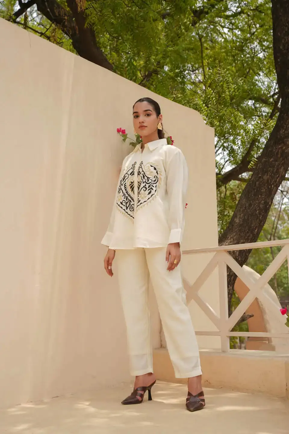 EMBROIDERED CREAM SHIRT WITH STRAIGHT PANTS SET