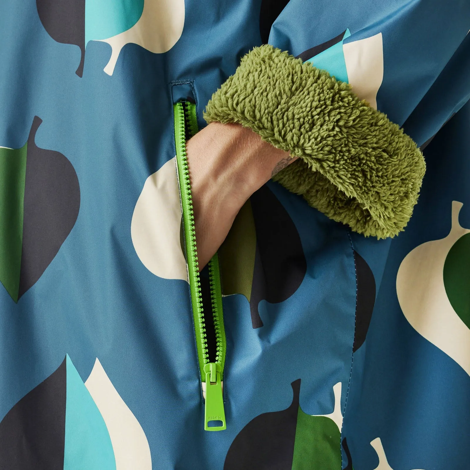 Regatta Womens Orla Kiely Waterproof Fleece Lined Changing Robe