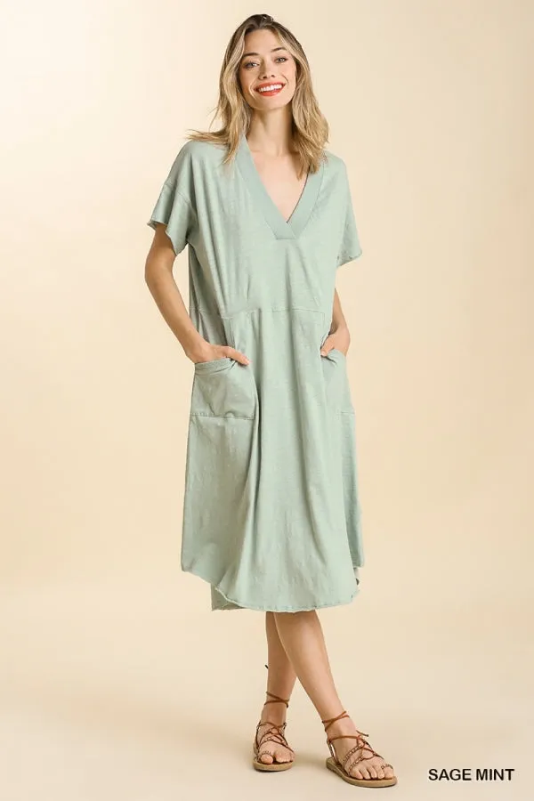Short Sleeved V-Neck Midi Porkchop Pockets Dress