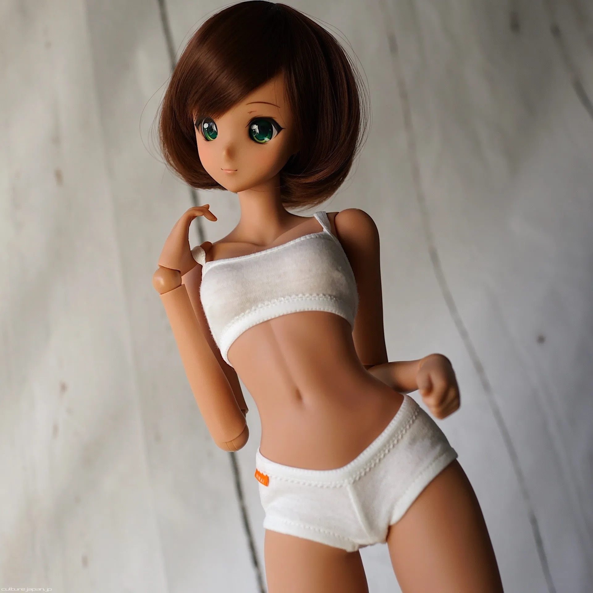 Sports Bra & Shorts Set (White) (S-size) (Limited Edition)