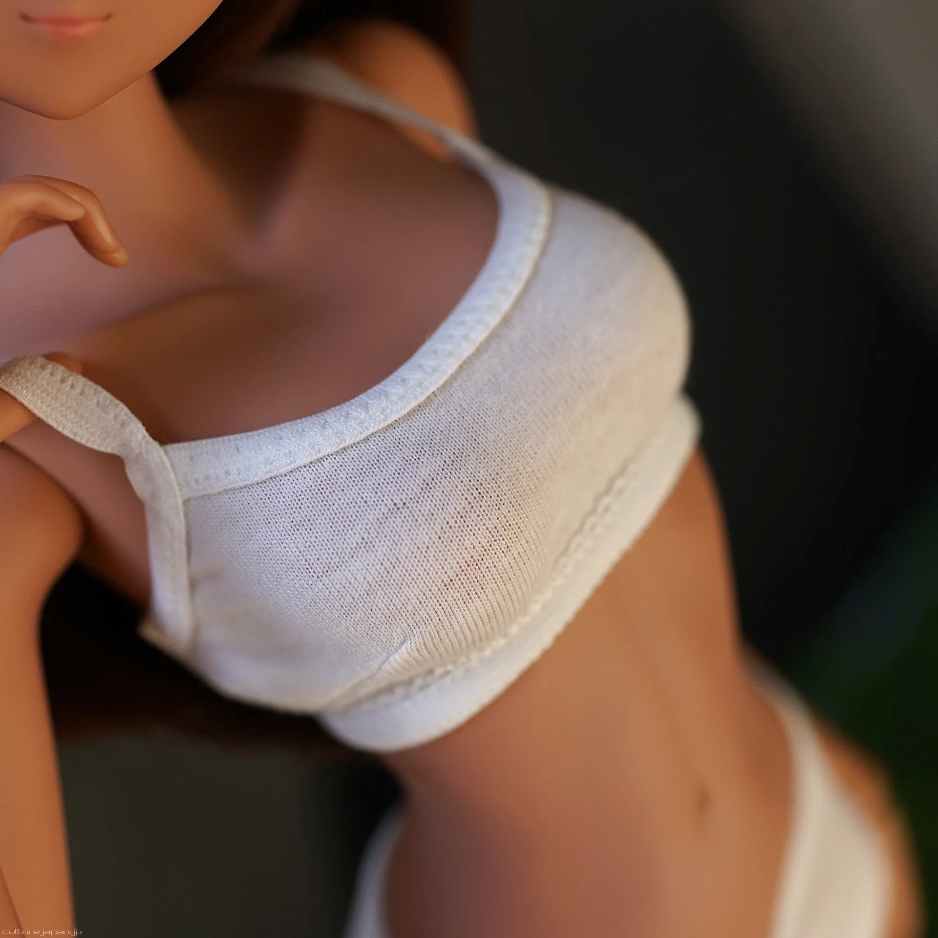 Sports Bra & Shorts Set (White) (S-size) (Limited Edition)