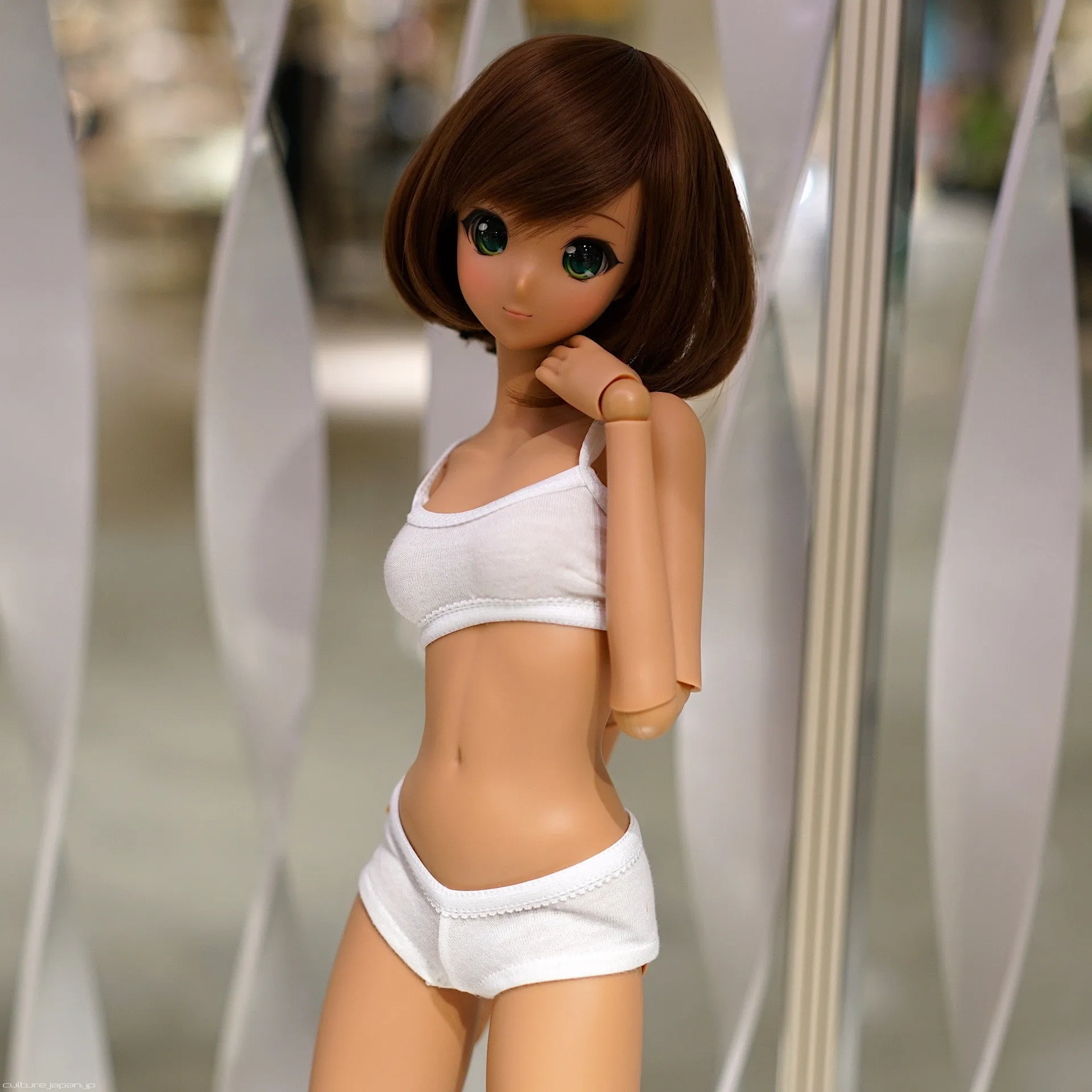 Sports Bra & Shorts Set (White) (S-size) (Limited Edition)