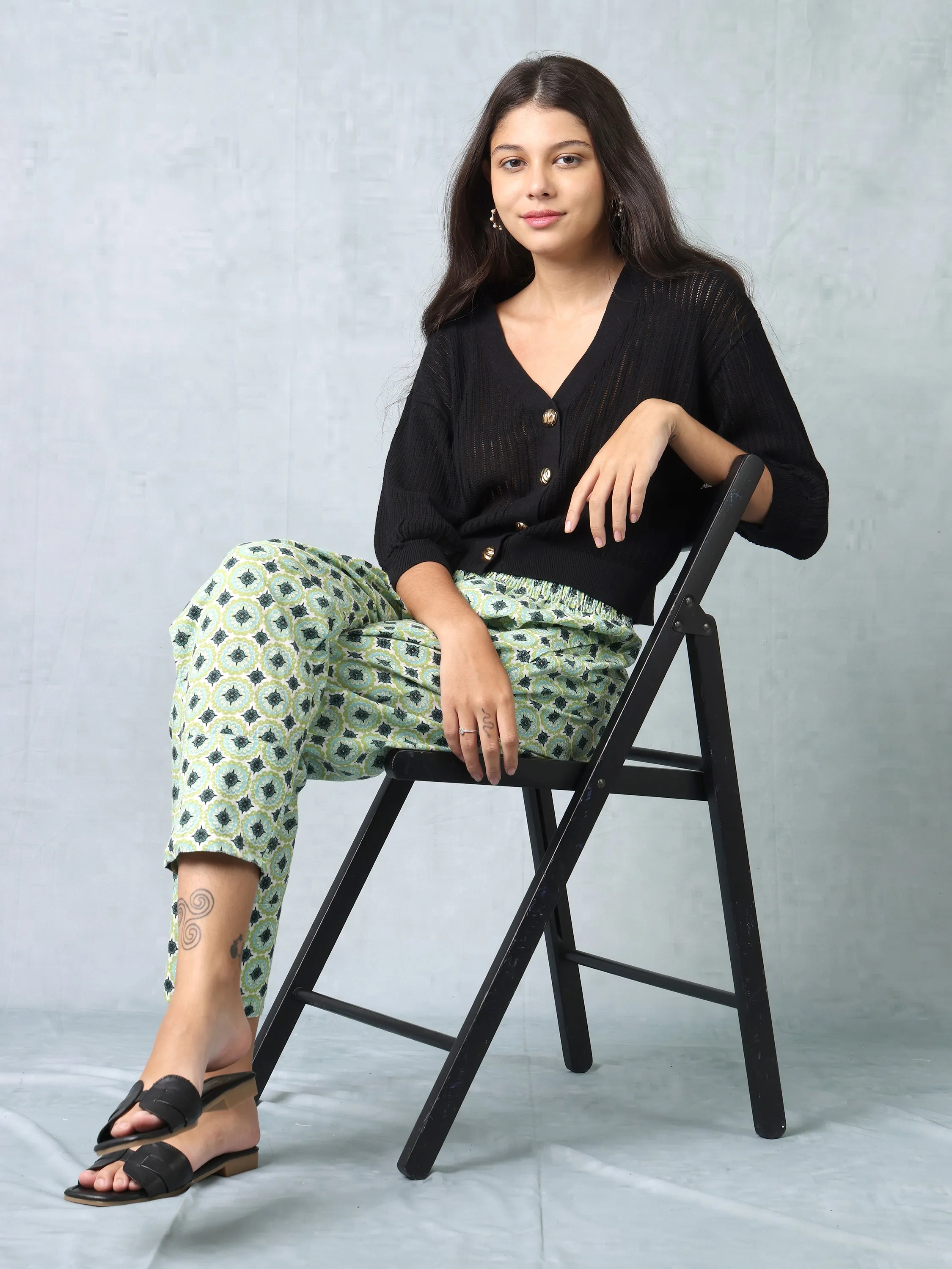 Women Floral Printed Comfort Fit pants