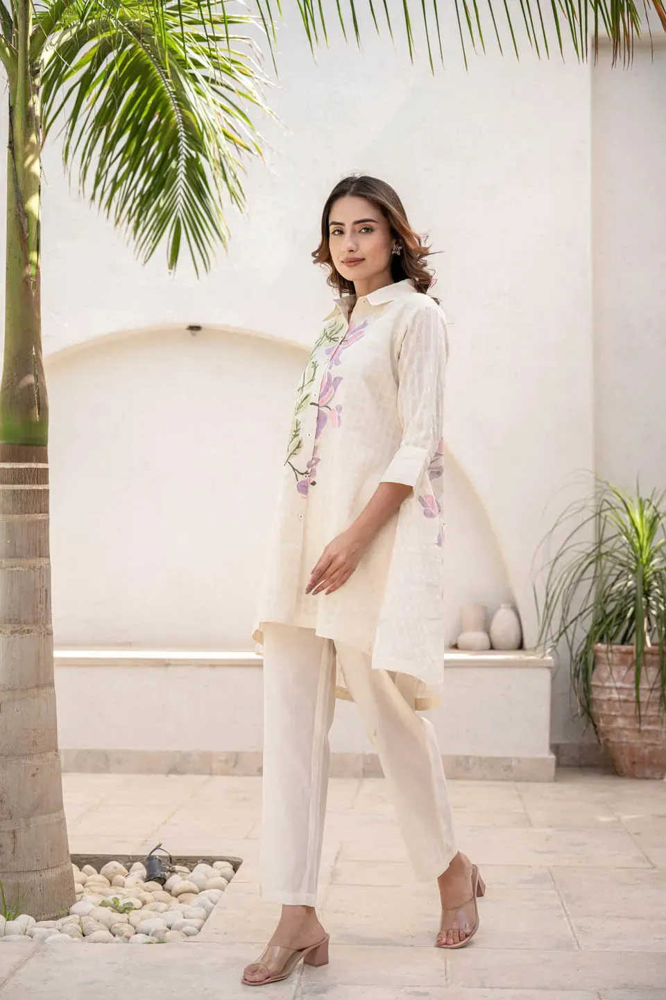 WOMEN'S OFF-WHITE COTTON DOBI SET WITH FLOWER PRINT