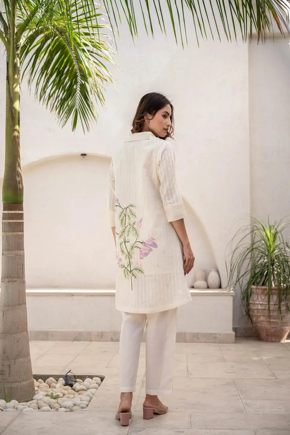 WOMEN'S OFF-WHITE COTTON DOBI SET WITH FLOWER PRINT