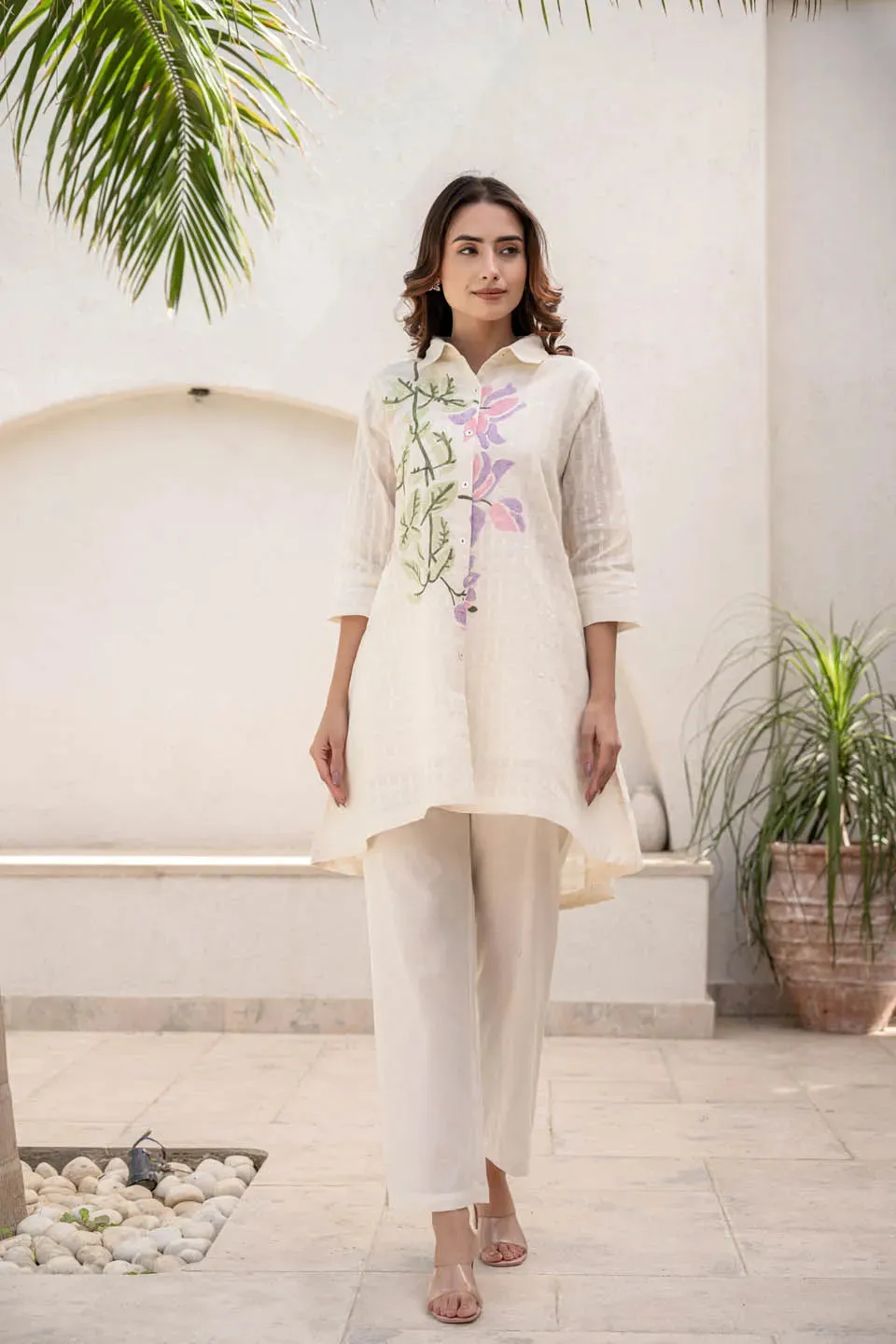 WOMEN'S OFF-WHITE COTTON DOBI SET WITH FLOWER PRINT